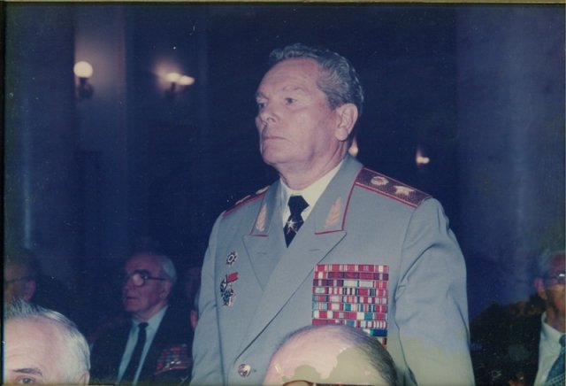 Генерал армии А.И.Грибков. 2000